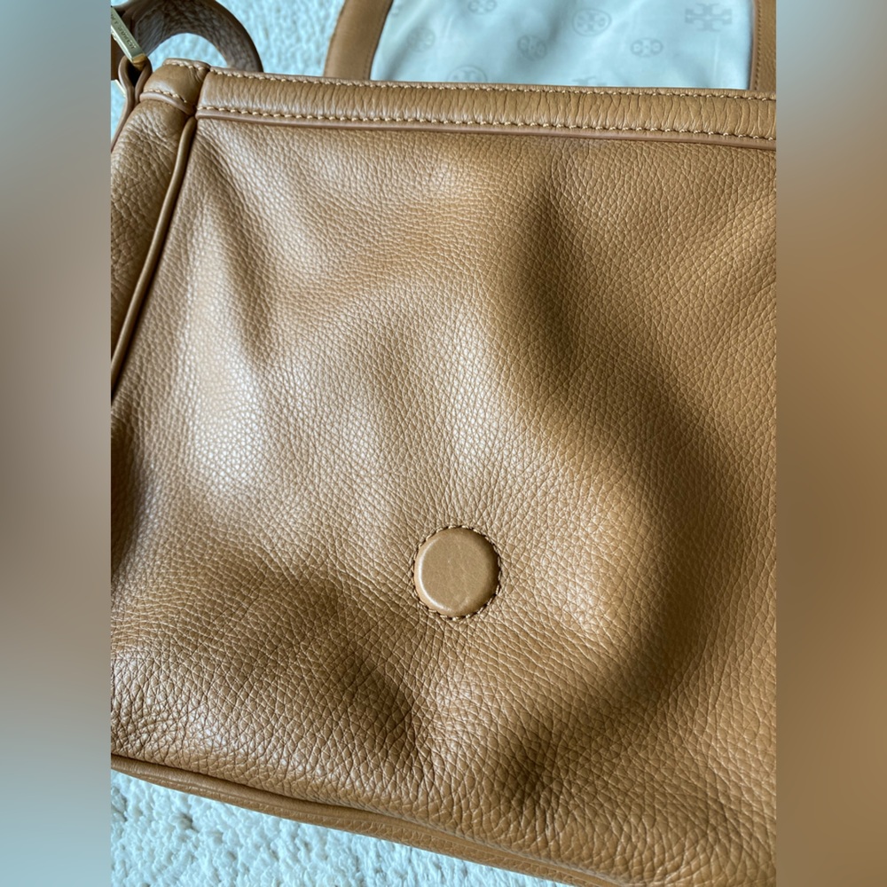 Tory Burch Cognac Brown Amanda Crossbody Bag and Matching Wallet! - Picture 11 of 12